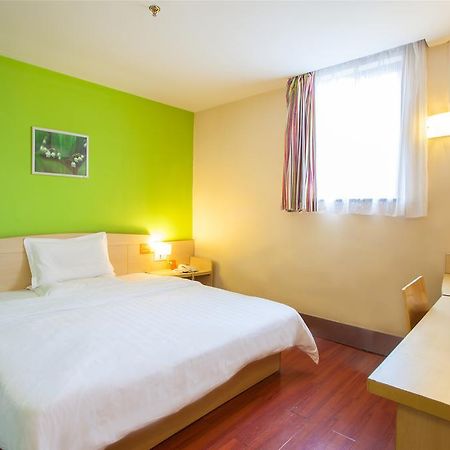 7Days Inn Guilin Zhengyang Road Pedestrain Street גווילין מראה חיצוני תמונה