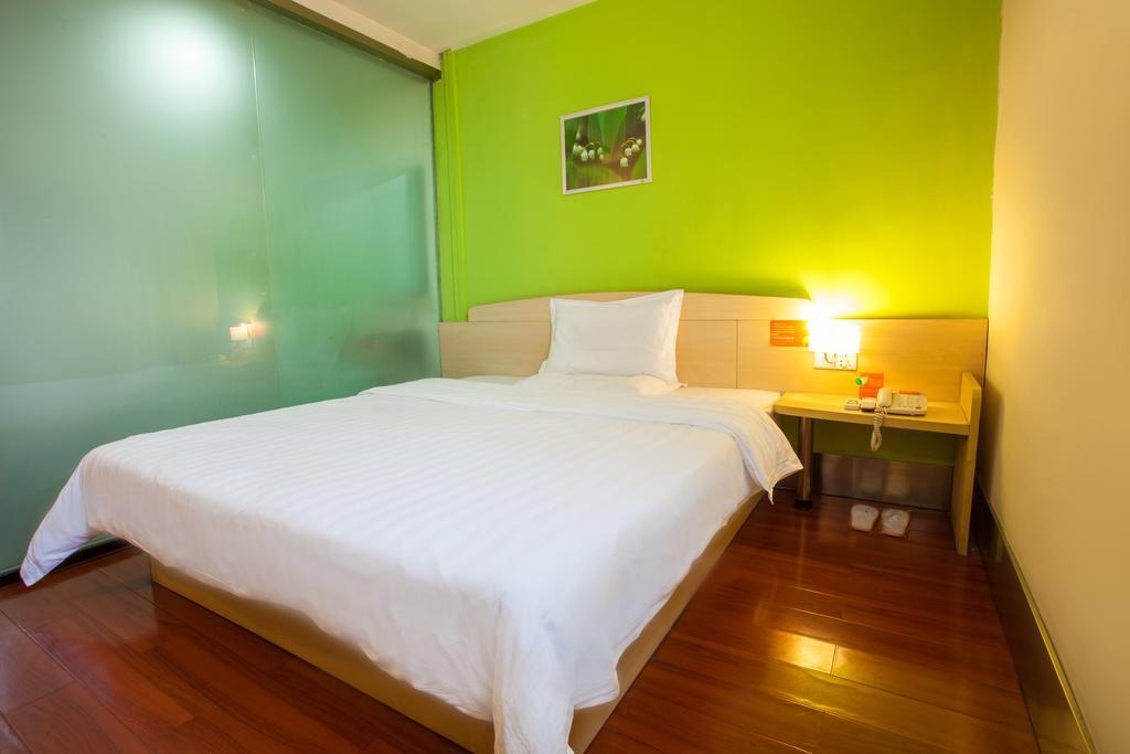 7Days Inn Guilin Zhengyang Road Pedestrain Street גווילין חדר תמונה