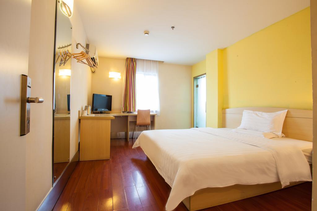 7Days Inn Guilin Zhengyang Road Pedestrain Street גווילין חדר תמונה