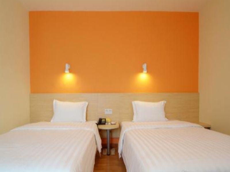7Days Inn Guilin Zhengyang Road Pedestrain Street גווילין מראה חיצוני תמונה